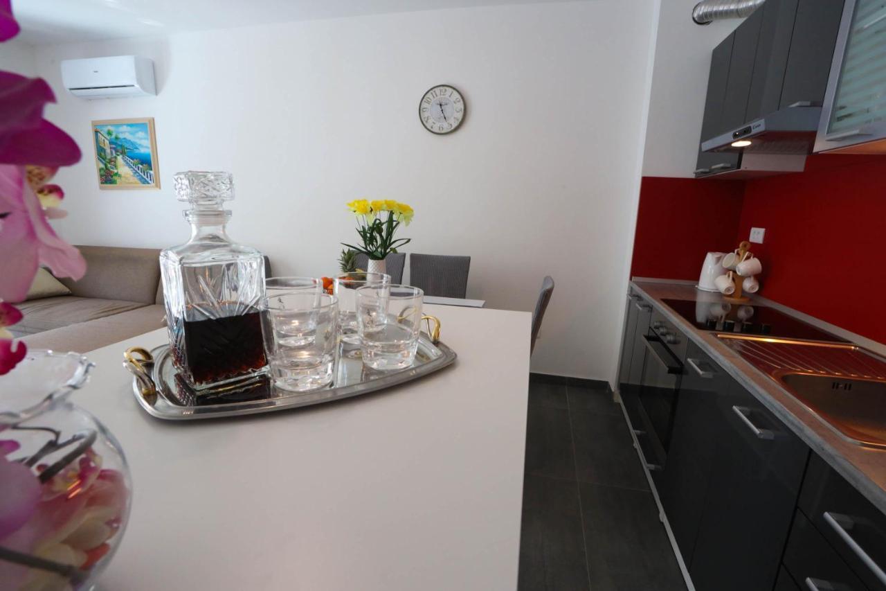 Apartman Petra มาคาร์สกา ภายนอก รูปภาพ