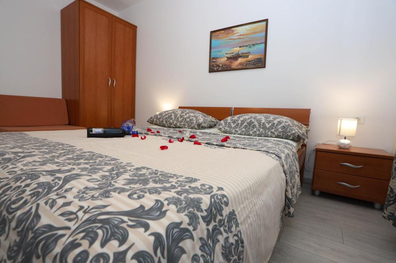 Apartman Petra มาคาร์สกา ภายนอก รูปภาพ