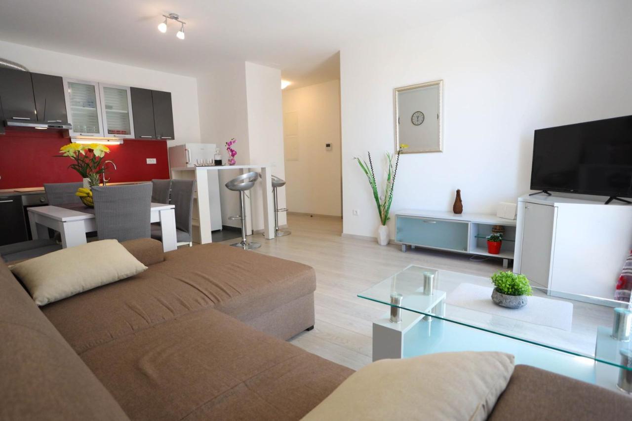 Apartman Petra มาคาร์สกา ภายนอก รูปภาพ