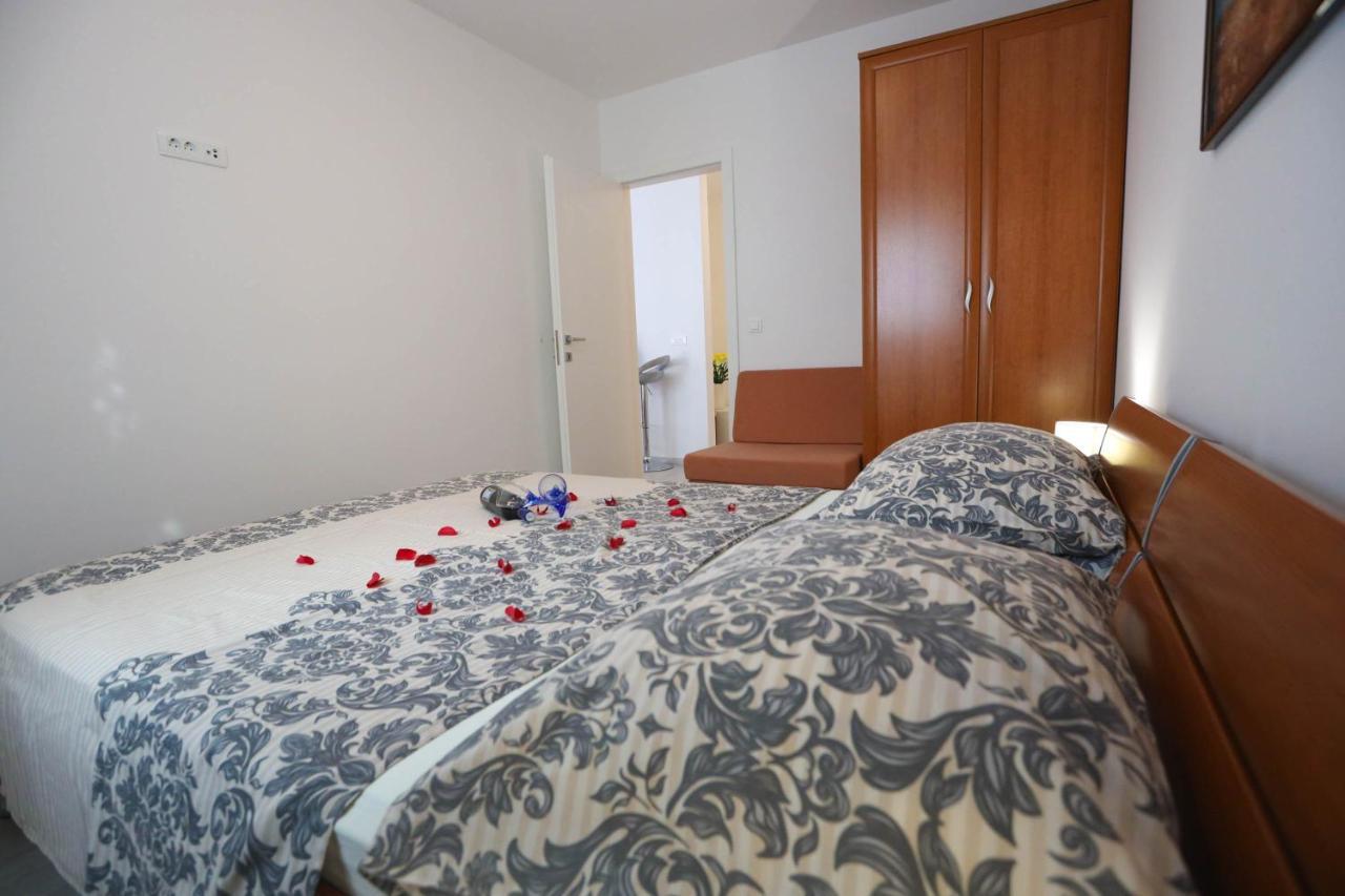 Apartman Petra มาคาร์สกา ภายนอก รูปภาพ