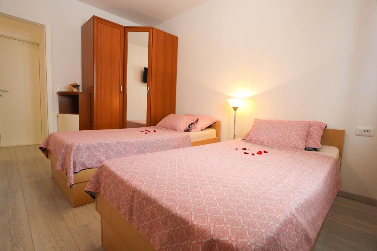 Apartman Petra มาคาร์สกา ภายนอก รูปภาพ