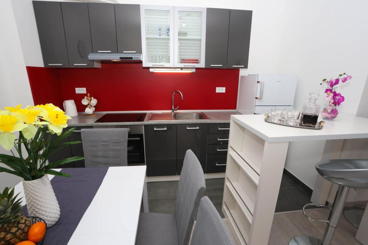 Apartman Petra มาคาร์สกา ภายนอก รูปภาพ